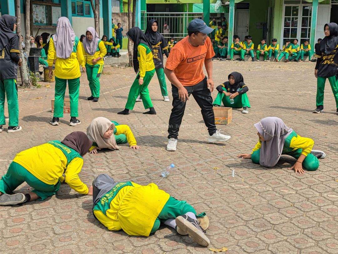 Meriahkan HUT RI Ke-79, MTs Nurul Huda Banyuputih Gelar Lomba Gembira